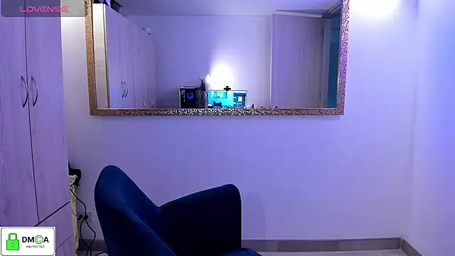 EricaVanderhill live XXX chat