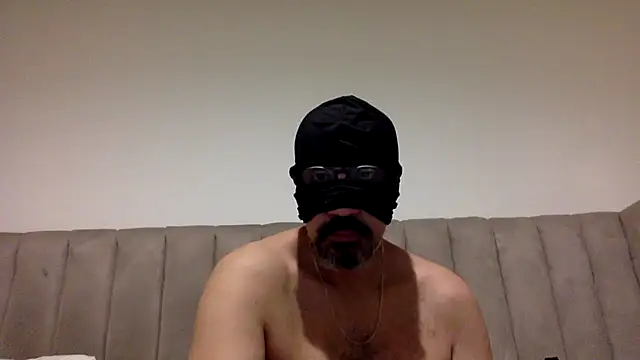 CaiBull's Live XXX Chat