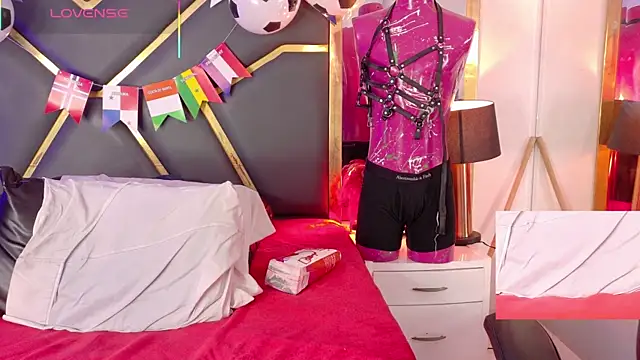 XXX chat uživo modela Scarlettt_Ass