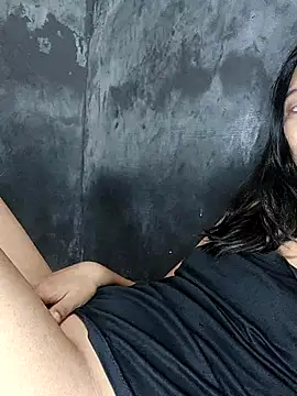 Rayya_4yy Adlı Modelin Canlı XXX Sohbeti