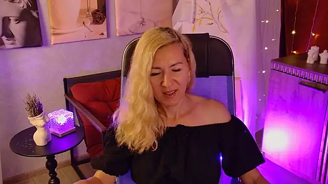 دردشة DonnaSmitth الجنسية المباشرة