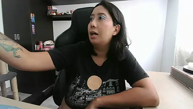 saramaSS Chat XXX in diretta