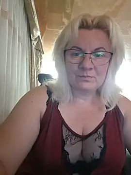 Chat XXX en directo de VikaRaine555