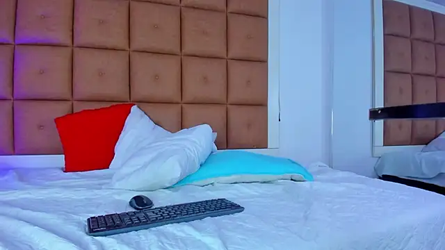 SweettCanela élő XXX-chatje