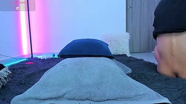 nezonx 现场XXX聊天