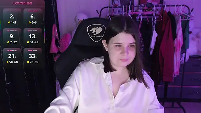 AmyVibess Chat XXX in diretta