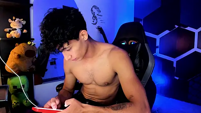 Chat +18 de MaxiimoRomano_ ao vivo