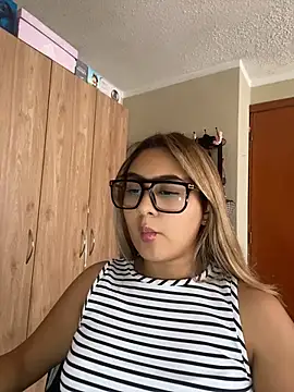 دردشة Miabonnett_ الجنسية المباشرة