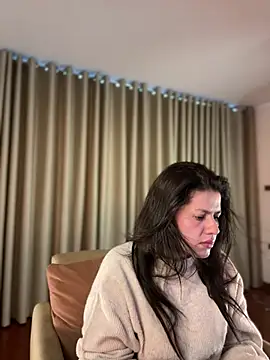 دردشة Zandrina الجنسية المباشرة