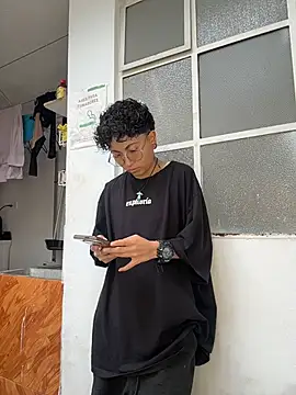 ian_mathias_ লাইভ XXX চ্যাট