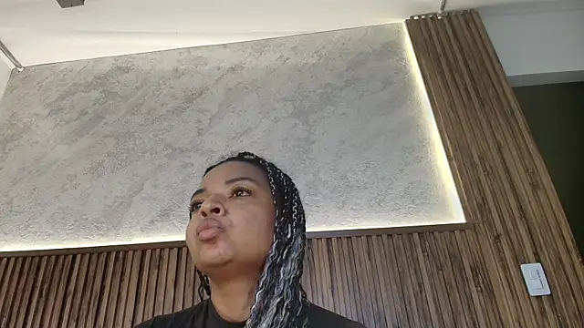 دردشة SamanthaMilann الجنسية المباشرة