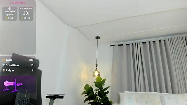 Živý XXX chat emily_roousee