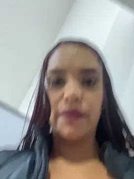 Chat XXX ao vivo de Sara-77