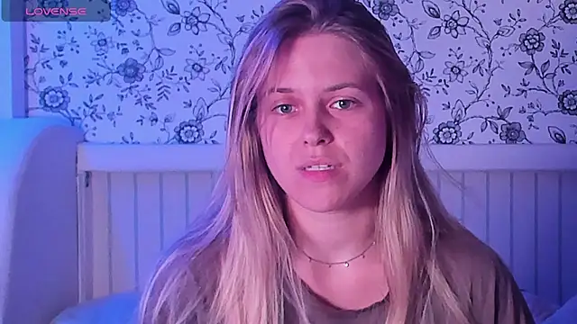 Онлайн чат XXX AngelAnty