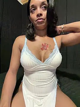 Rakiyahcharms' Webcam Show