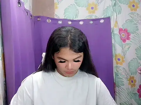 caramiya's Live XXX Chat