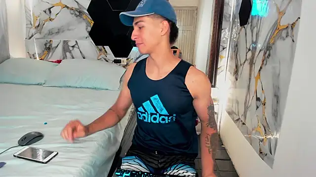 Goldendesirexx Live XXX Chat