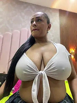 sofia_xxx02 élő XXX-chatje