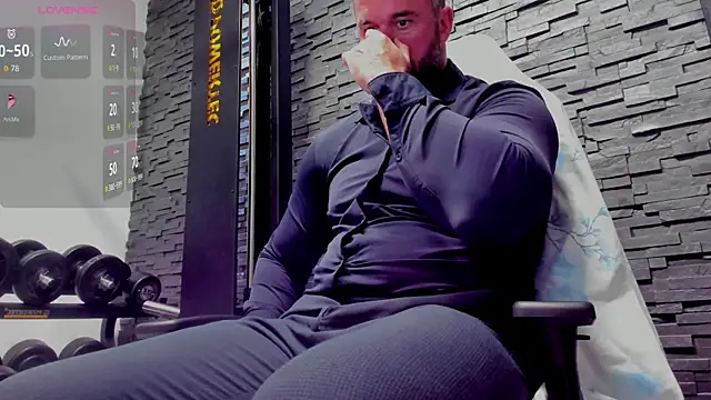 Czat XXX na żywo – David_Big_Daddy