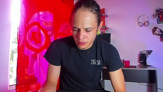 XXX chat uživo modela JuniorSkere1