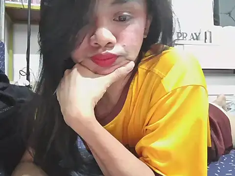 YunaBigCock's Live XXX Chat