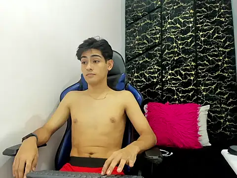 TaylerCruz live XXX chat