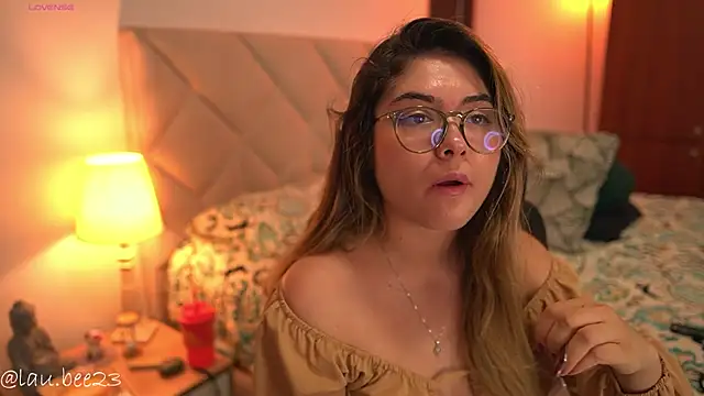Czat XXX na żywo – Lau_Bee