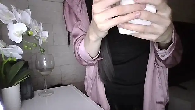 JuliaLovely Live XXX-chat