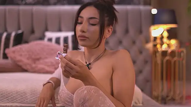 GinaValentinna Chat XXX live
