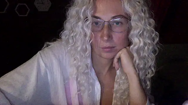 Chatroom XXX en direct de Solenyavo