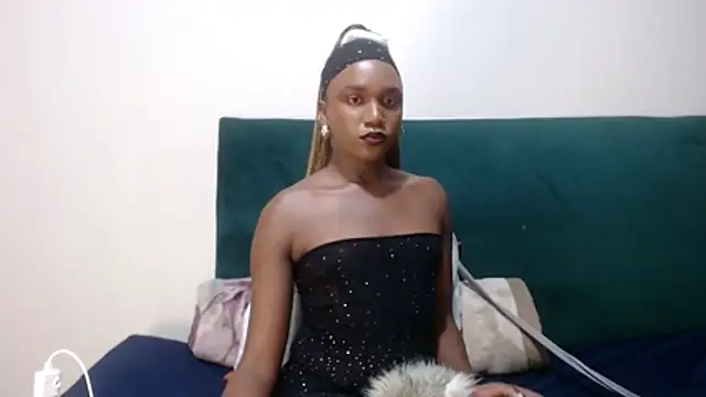 TallHornyTrans Chat XXX in diretta