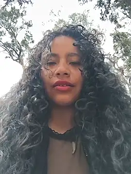 XXX chat uživo modela Yaya_watson
