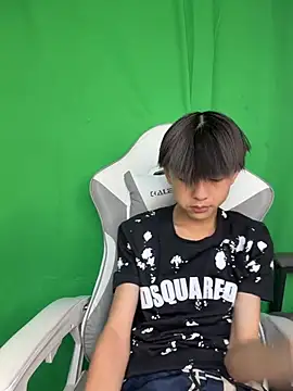 DD-101 Live XXX Chat