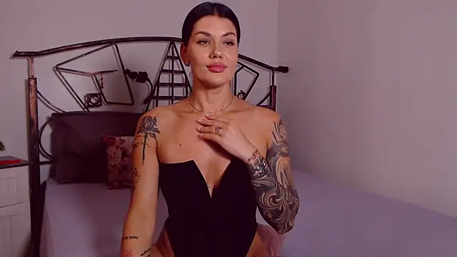 Chat XXX en directo de YvonneEverlee