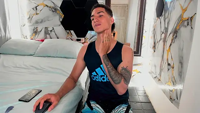 Goldendesirexx Chat XXX in diretta
