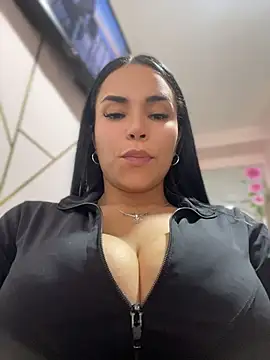 Naatalia 现场XXX聊天
