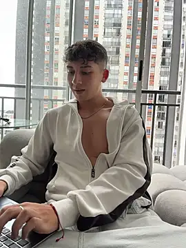 OLIVER_K Live XXX-chat