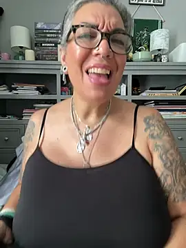 dieseldame1313 live XXX chat