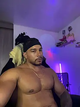 FreszX Adlı Modelin Canlı XXX Sohbeti