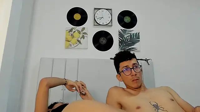 Chat +18 de alanandtifany ao vivo