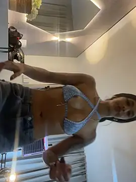 AntonellaRossi's Live XXX Chat