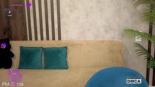 Holl1Would – Naživo XXX chat
