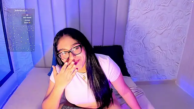 Chatroom XXX en direct de Lya_dubois_