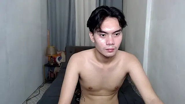 asian_cale Adlı Modelin Canlı XXX Sohbeti