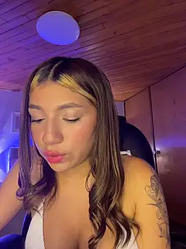 Isabella18_pink 现场XXX聊天