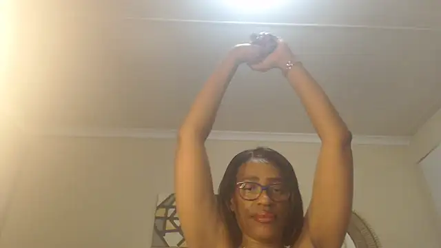 Živý XXX chat Creamyass22