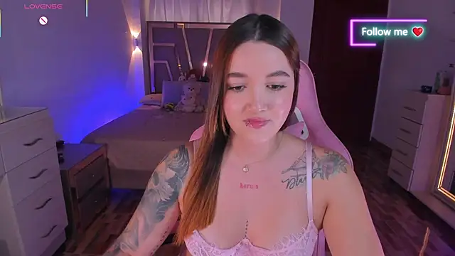 MiaLatina_n Live XXX chat
