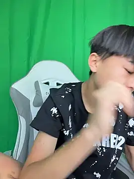 Chat +18 de DD-101 ao vivo