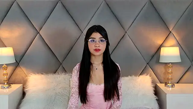 OliviaDiaz 现场XXX聊天
