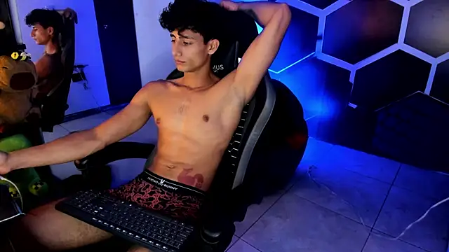 MaxiimoRomano_ Live XXX Chat